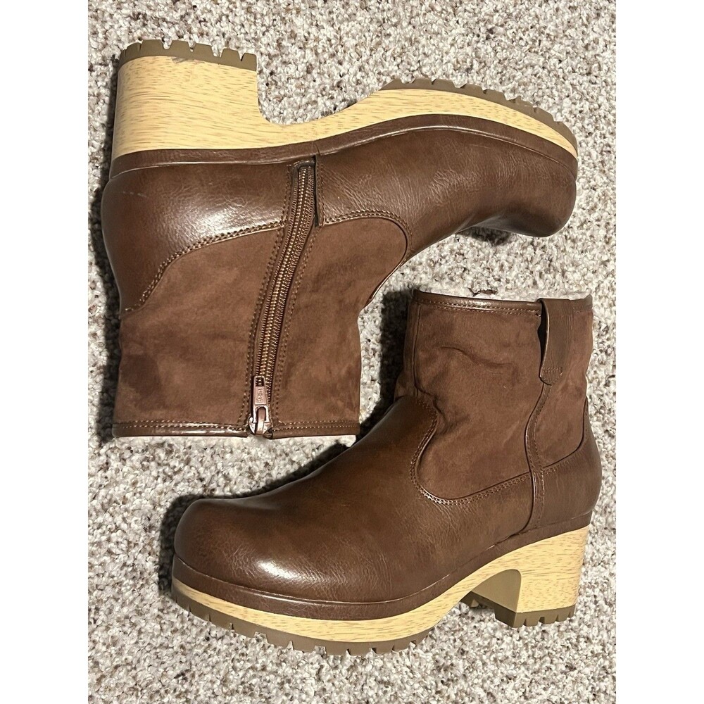 Universal Thread Faux Leather Camel Side Zip Short Ankle Boots Size 9.5